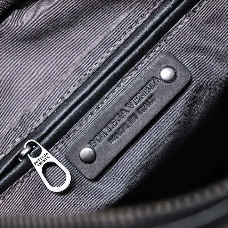 All categories 💚 Top version men’s bags 💚 BV 2024 new BV crossbody bag